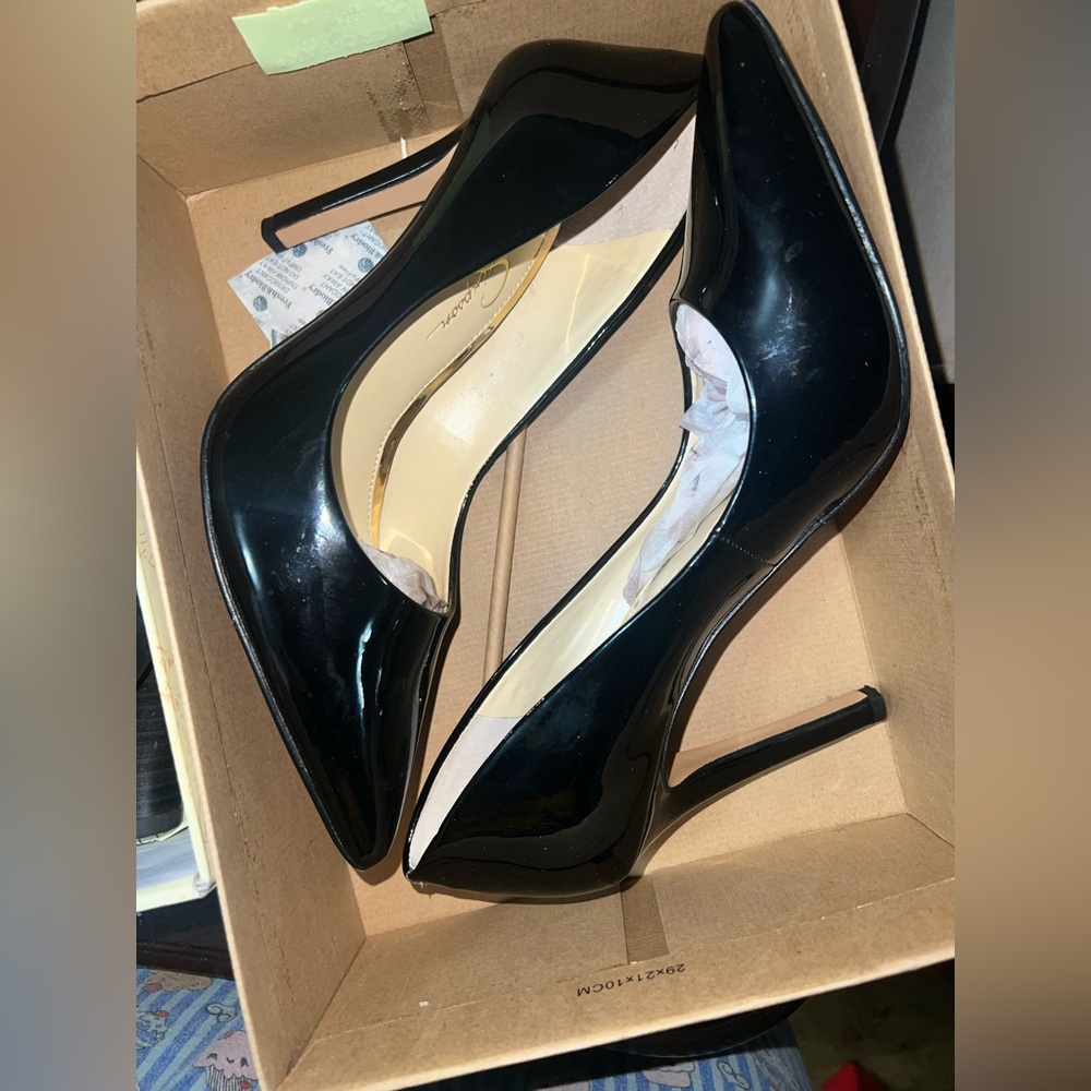 Jessica Simpson heels